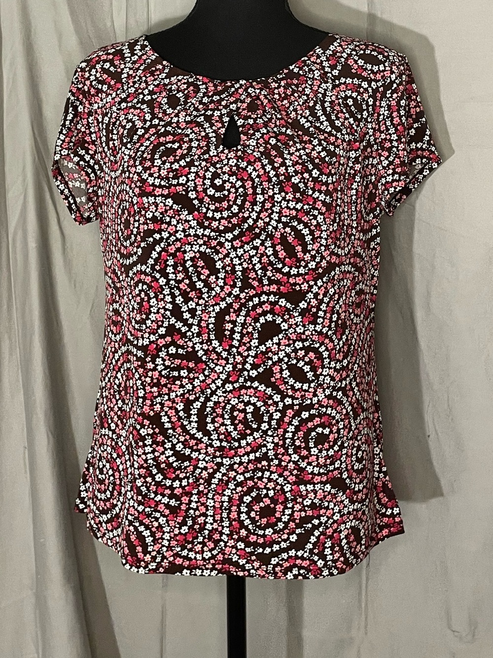 East 5th Y2K Pink and White Swirl Short-Sleeve Top